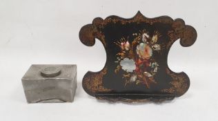 Victorian papiermache and mother-of-pearl inlaid easel reading stand of cartouche shape, 28cm high