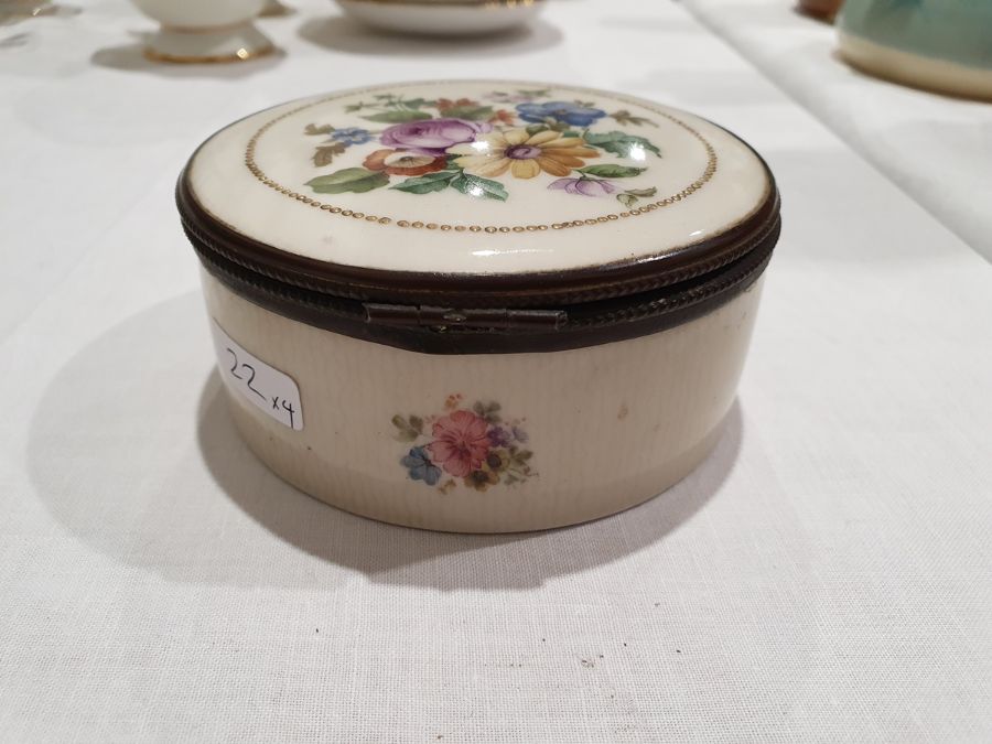 French porcelain square section jardiniere, circa 1835, painted with swags of flowers alternating - Image 15 of 17