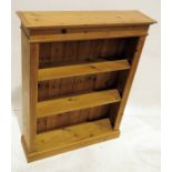 20th century pine two shelf bookcase on plinth base (97x26x122cm)