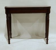 Victorian mahogany card table, the rectangular top with rounded front corners opening to reveal