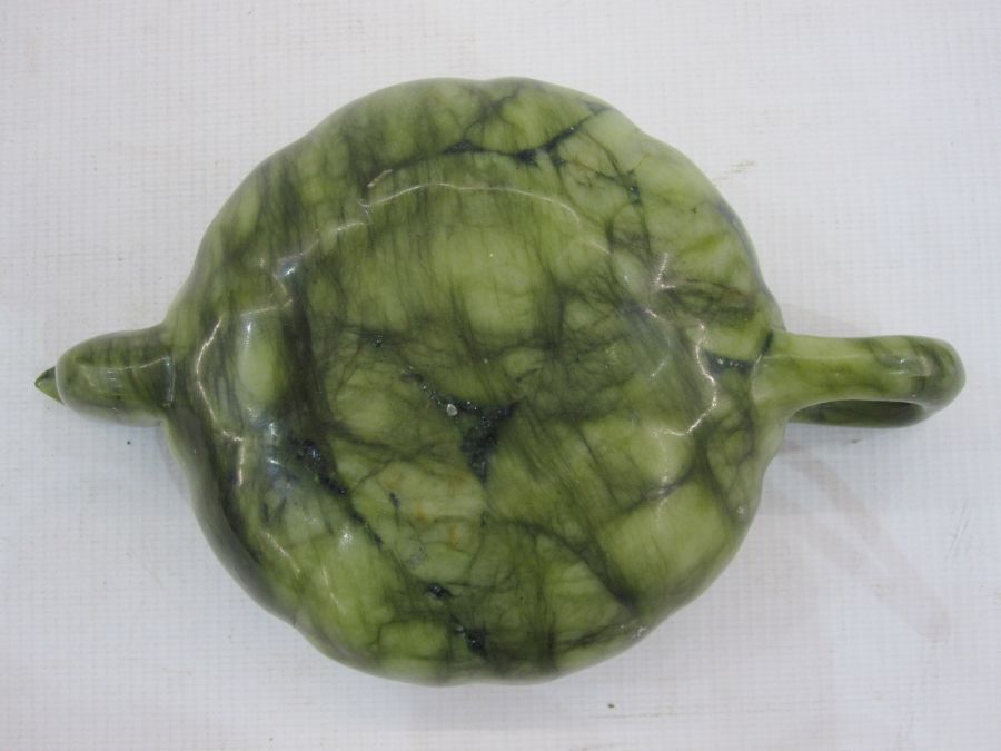 Chinese variegated jade teapot of pumpkin form, 17cm over the handle - Image 3 of 3