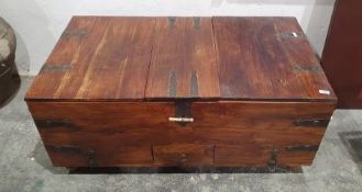 20th century Eastern hardwood trunk with lift-up compartment and single drawer under, on turned