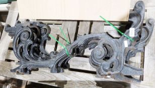 Set of four cast iron scroll bench ends (4)