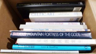 Box of books relating to art, artists and crafts
