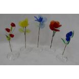 5 coloured Glass and wire decorative flowers in vases 12cm tall