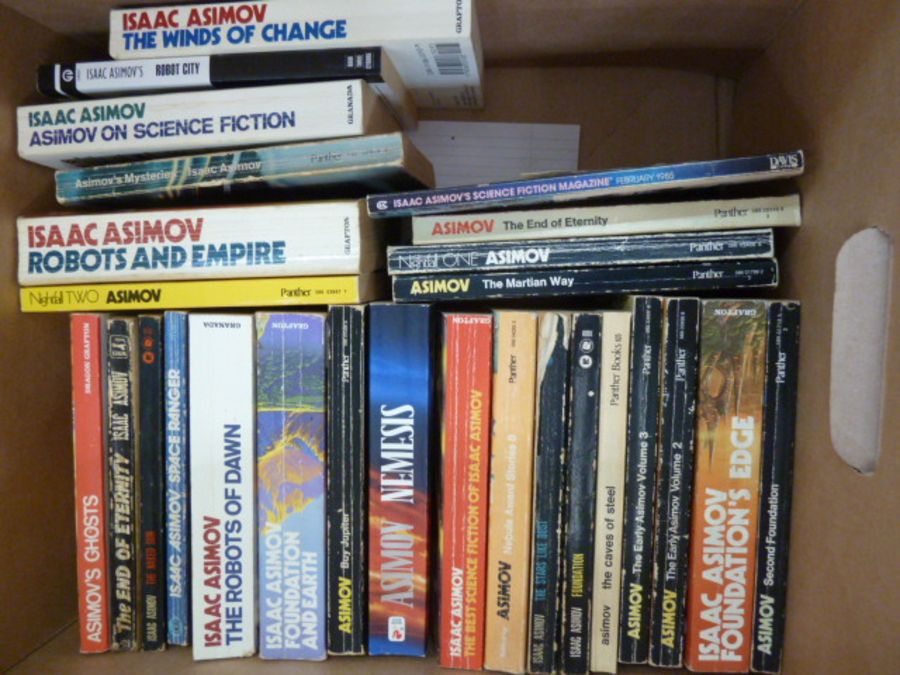 Science fiction and fantasy Asimov, Isaac  Large quantity of paperbacks to include 'IRobot', a few - Image 2 of 7