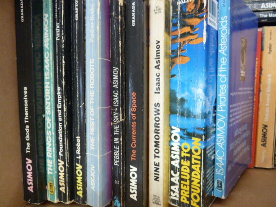 Science fiction and fantasy Asimov, Isaac  Large quantity of paperbacks to include 'IRobot', a few - Image 3 of 7