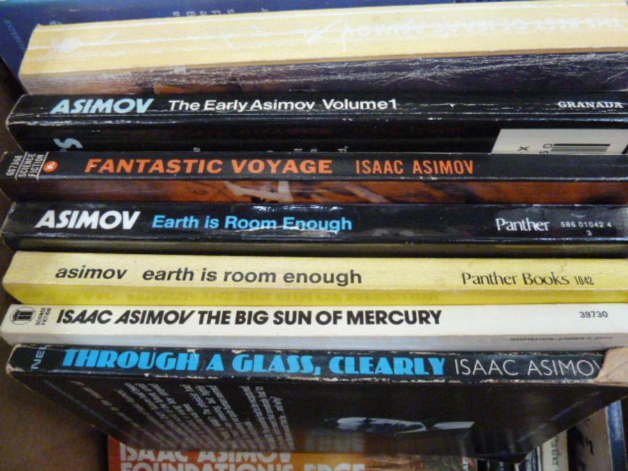 Science fiction and fantasy Asimov, Isaac  Large quantity of paperbacks to include 'IRobot', a few - Image 5 of 7