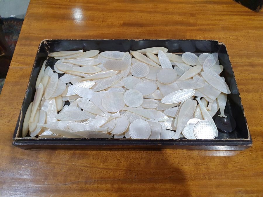 Assorted mother-of-pearl Chinese game counters including some in form of fish, ivory cross, bangles, - Image 3 of 3