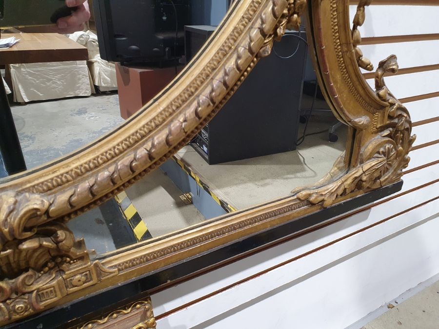 Regency overmantel wall mirror with gilt gesso frame above the oval plate and shaped mirror plate - Image 2 of 14