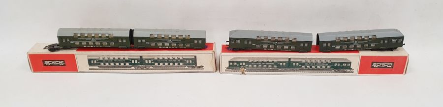 Schicht 00 gauge carriages in original boxes