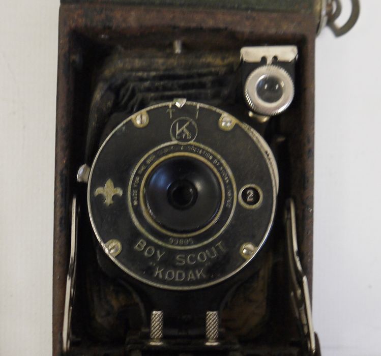 Kodak Boy Scout camera, a pair of binoculars in case, and a Daily Express wall map - Image 3 of 3