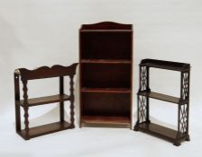 Two wall-hanging racks, a bookcase and a mirror base (4)