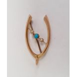 15ct gold, turquoise and seedpearl wishbone-pattern brooch, 2.7g gross
