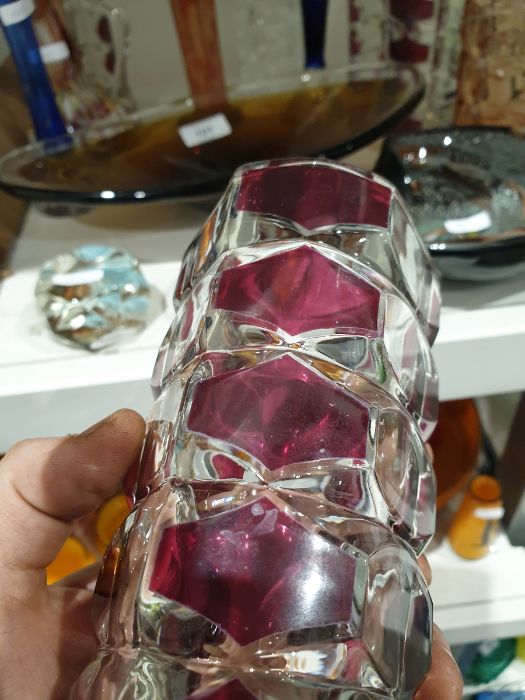 Collection of coloured glassware including four French shaped cylindrical ruby stained beaker - Image 6 of 9