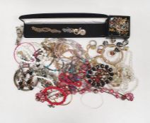 Quantity bead necklaces, bangles and other costume jewellery (1 box)