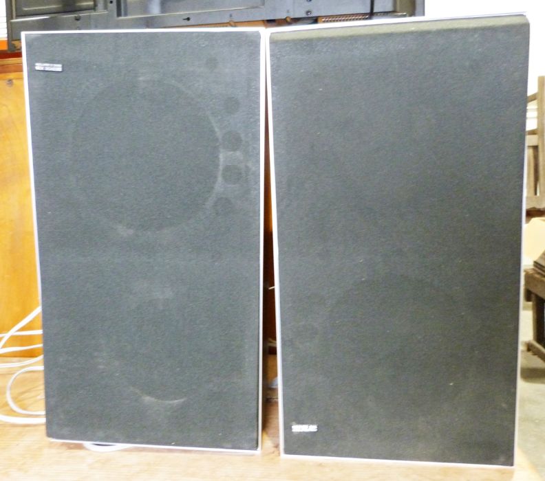 Pair of Bang & Olufsen Beovox X25 speakers (2)