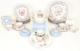 Wedgwood Kashmir part tea service and further chinaware including a tureen marked Lunneville Faience