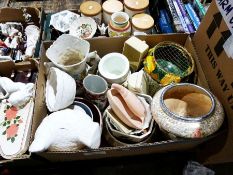 Four Portmeirion 'Botanic Gardens' storage jars and further assorted chinaware (2 boxes)