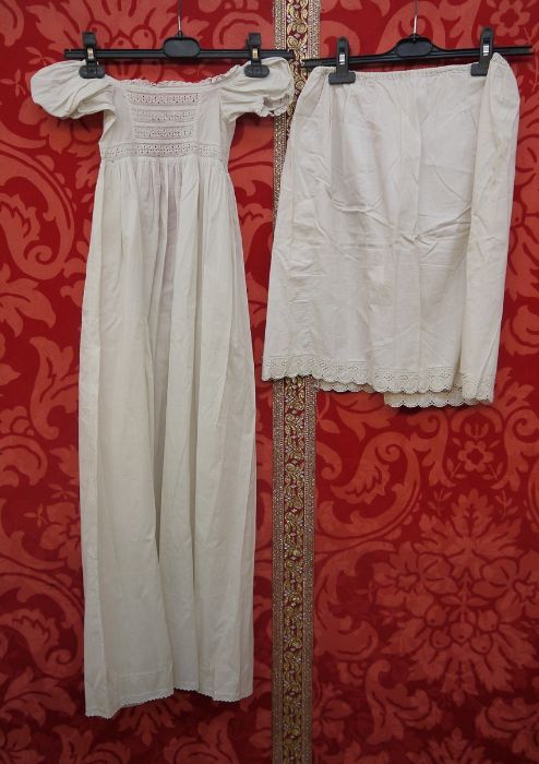 Early 20th century pinafore with lace detail and tie-back, frilled edges, a vintage apron, a - Image 2 of 2