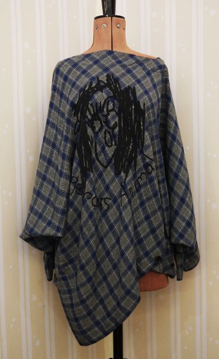 Vivienne Westwood Anglo Mania tunic dress, with bat-wing sleeves, half-elasticated sleeves, button - Image 4 of 8