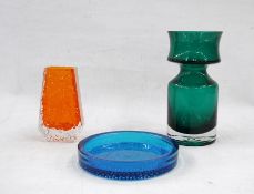 Three decorative glass pieces including; Oiva Toikka blue glass ashtray (15cm wide), Whitefriars