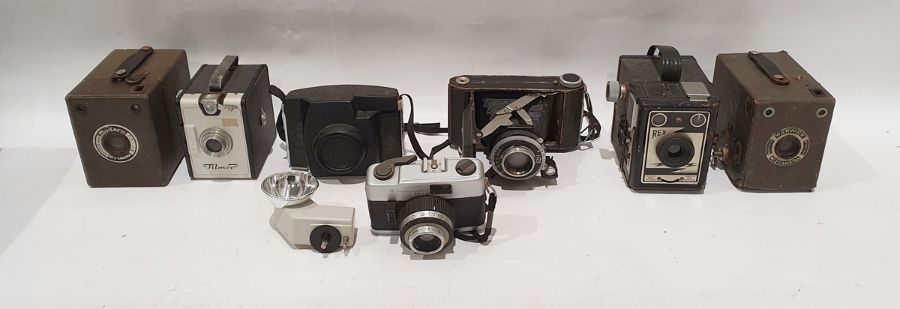 Box of assorted vintage cameras to include a Kodak camera with Kodak flash holder in original box,