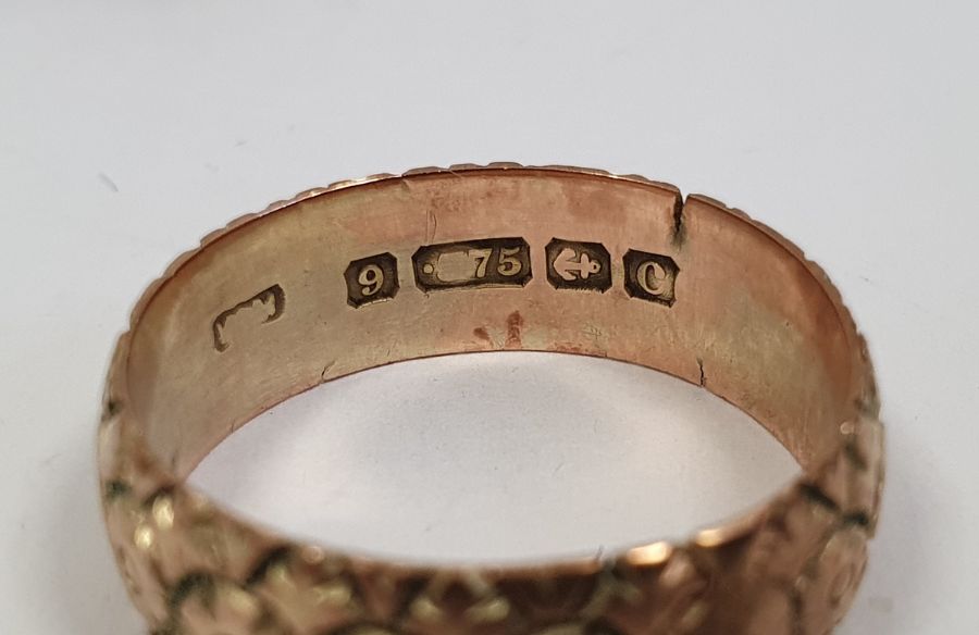 9ct gold wedding band, flowerhead engraved, 4g approx. and a 9ct gold ring set white stones in - Image 2 of 3