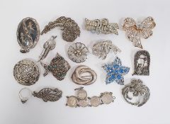 Quantity of marcasite, diamante, silver and other brooches and costume jewellery