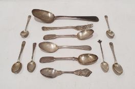 Assorted silver flatware, various makers and dates, 7.5ozt (1 tray)