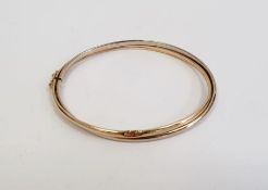 9ct white and yellow gold bangle, twisted strand pattern 5.5gms