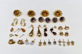 Pair gold-coloured pendant drop earrings, pair garnet set pendant earrings, various buttons, similar