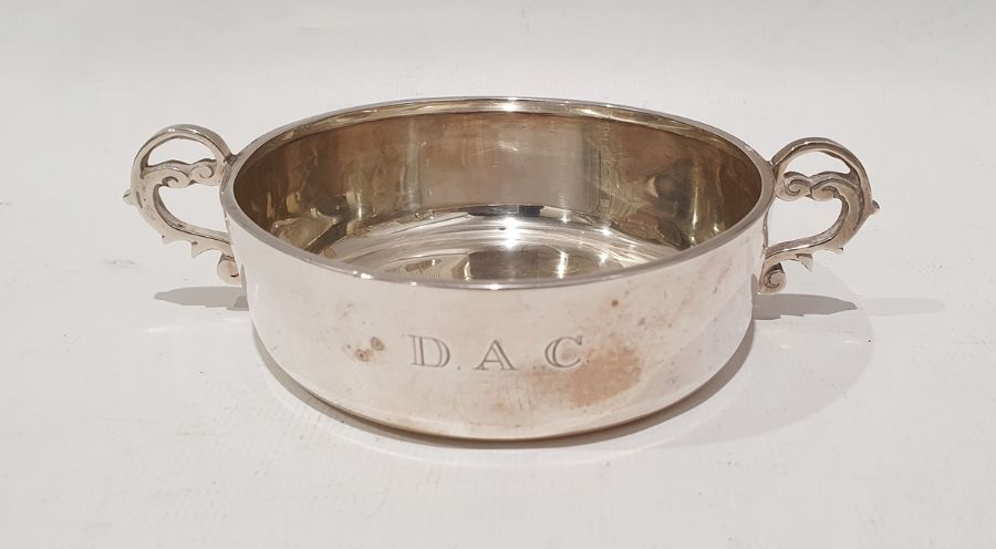 Silver presentation quaiche, Chester 1937, initialled