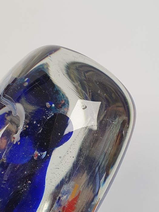 Murano glass 'Aquarium' paperweight of square form and a Murano Art glass paperweight in the form of - Image 8 of 13