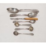 Mixed silver flatware to include Victorian tablespoon, further spoons and salts, etc, 6.8 ozt