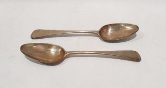 Pair of George IV silver spoons (Richard Crossley, London, 1787) 4.2 ozt