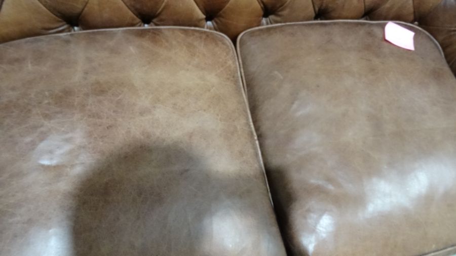 Modern two-seater brown leather Chesterfield sofa  Condition ReportSome light surface marks and - Image 5 of 21