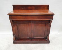 19th century mahogany sideboard/chiffionier, the galleried back above rectangular moulded edge