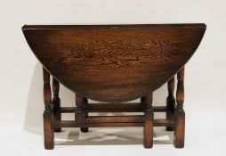 Oak drop leaf gateleg table