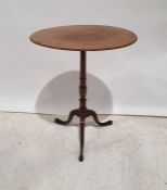 20th century oval occasional table in mahogany, on turned leg to tripod base, 70cm x 57cm x 43cm