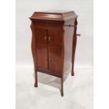 Vintage Celebrity gramophone in cabinet, 110cm x 45cm x 52cm