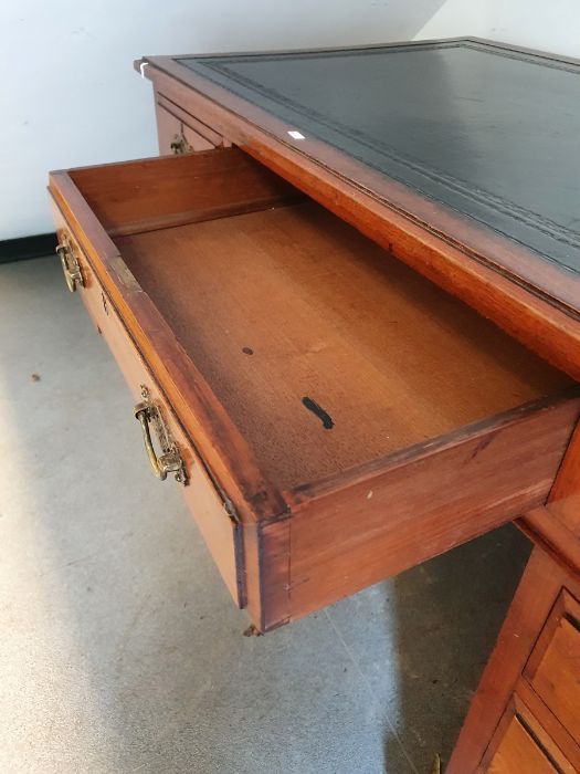 Late 19th/early 20th century walnut pedestal desk - Image 17 of 20