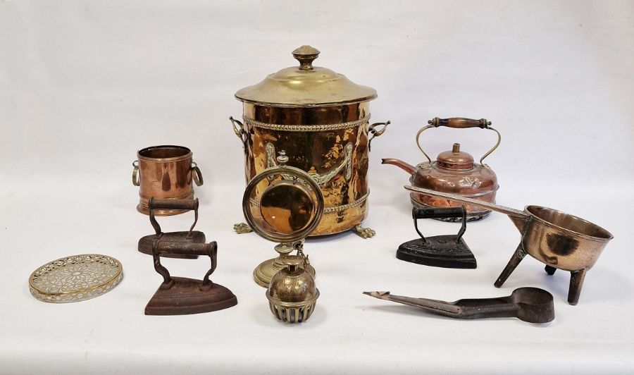 Metalwares to include brass coal bucket, copper kettle, etc (1 shelf)