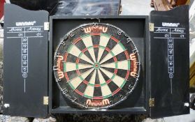 Windmau SFB dartboard with case and scoreboard