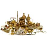 Large quantity of assorted metalware to include brass, copper, pewter, etc (2 boxes)