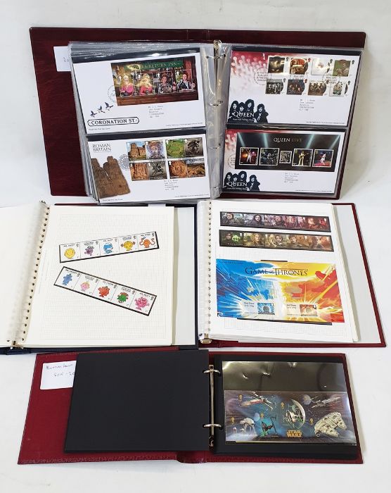 GB: QEII Mint Defin., Commem. & 'Post-and-Go' stamps 2015-2021 in 5 albums plus 4 albums of clean,