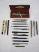 Quantity of pens and propelling pencils to include Parker, Cross, Calibri and others (18)