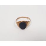 9ct gold and black onyx gentleman’s ring, 2g Condition Reportsurface scratches - small nibbles to