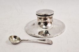 Birmingham silver weighted capstan-style inkwell (William Devenport, Birmingham, 1924) and a salt