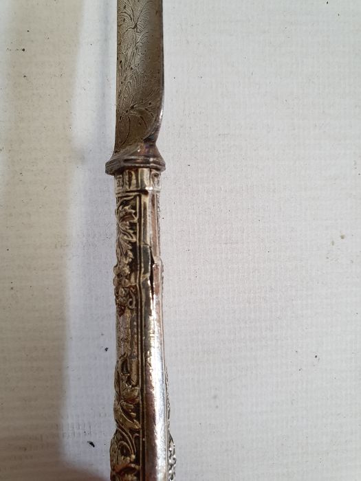 Set of five silver-handled fruit knives and forks with embossed berry on vine decoration to the - Image 11 of 27